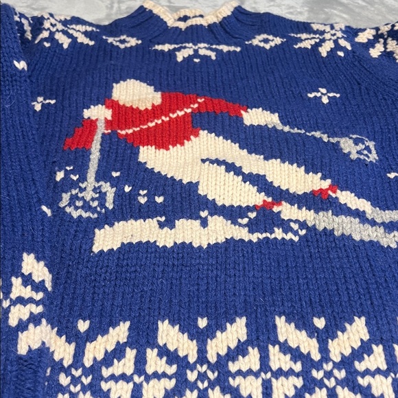 Lands End vintage lambswool sweater. Woman’s size L 14-16. - Picture 2 of 8